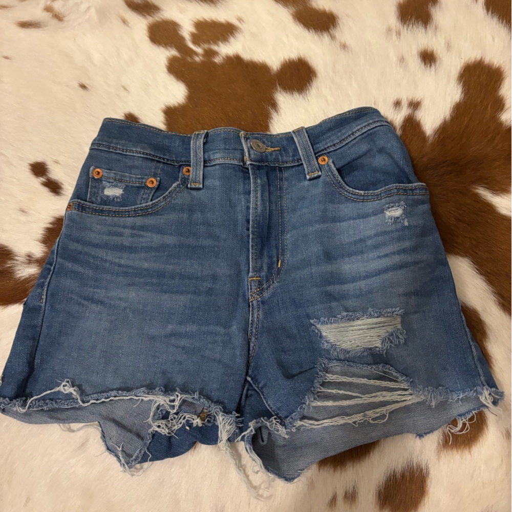 levi shorts